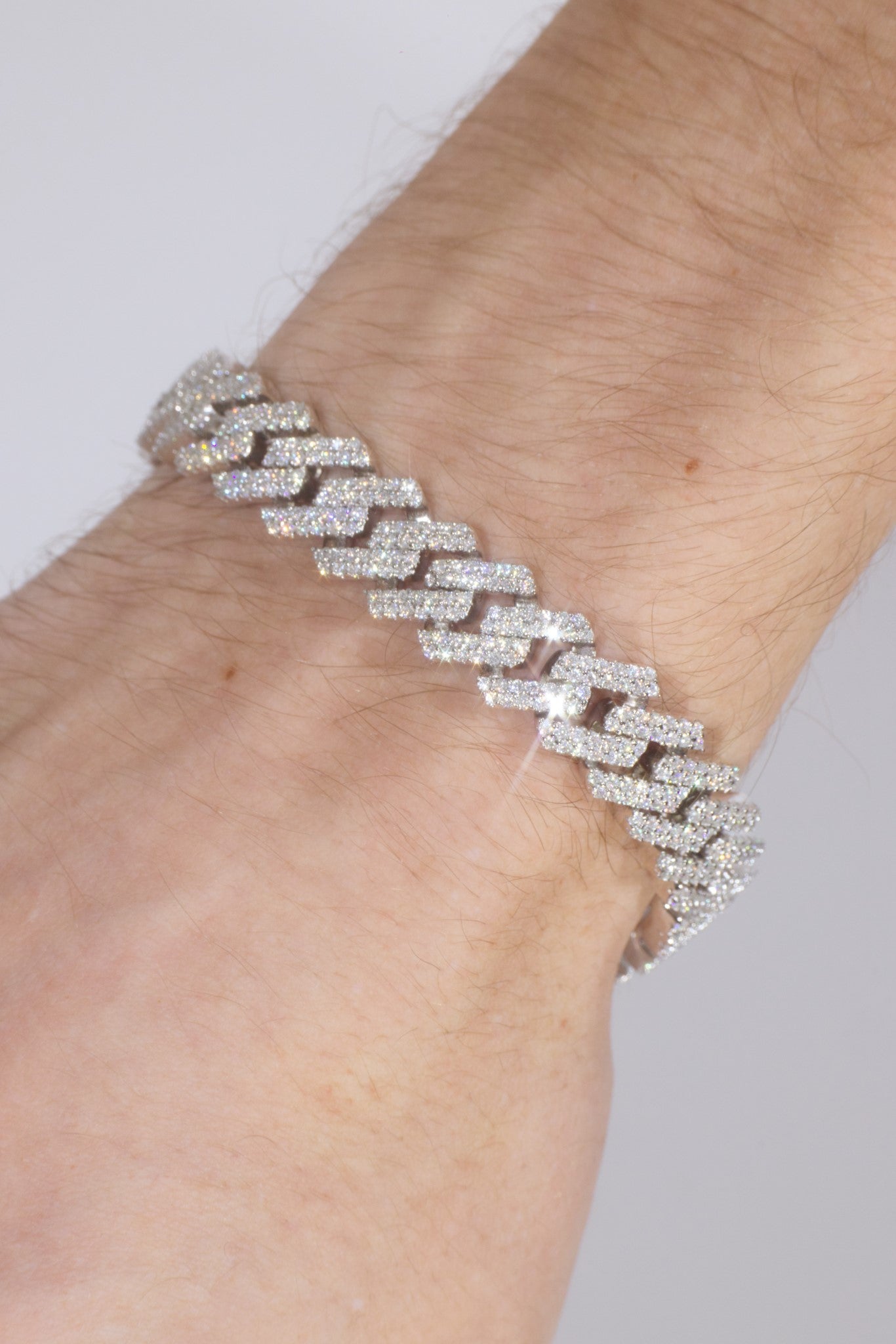 Prong Cuban link bracelet 12mm- Moissanite