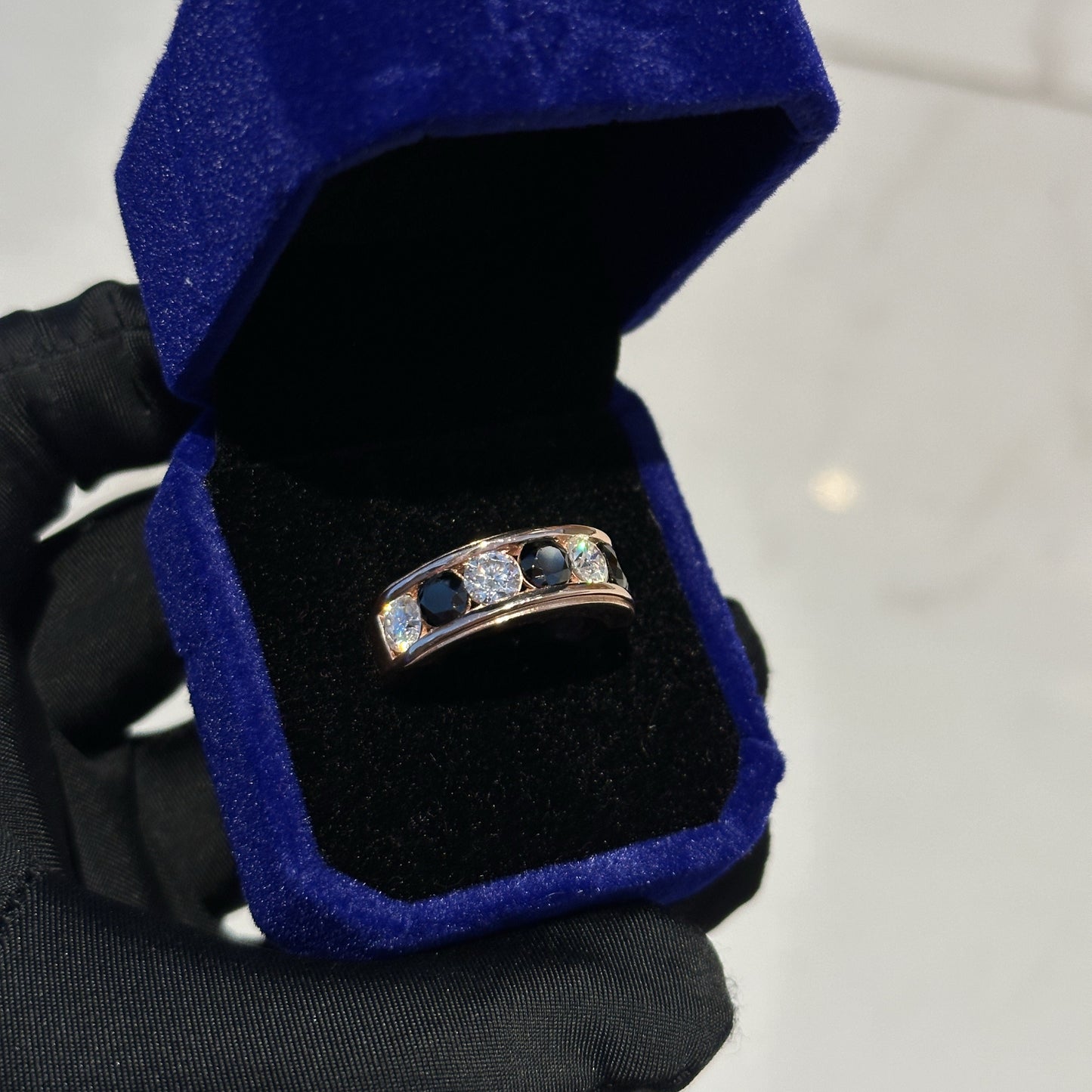 Alternating gemstone rings- Moissanite