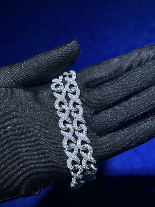 Infinity bracelet- Moissanite