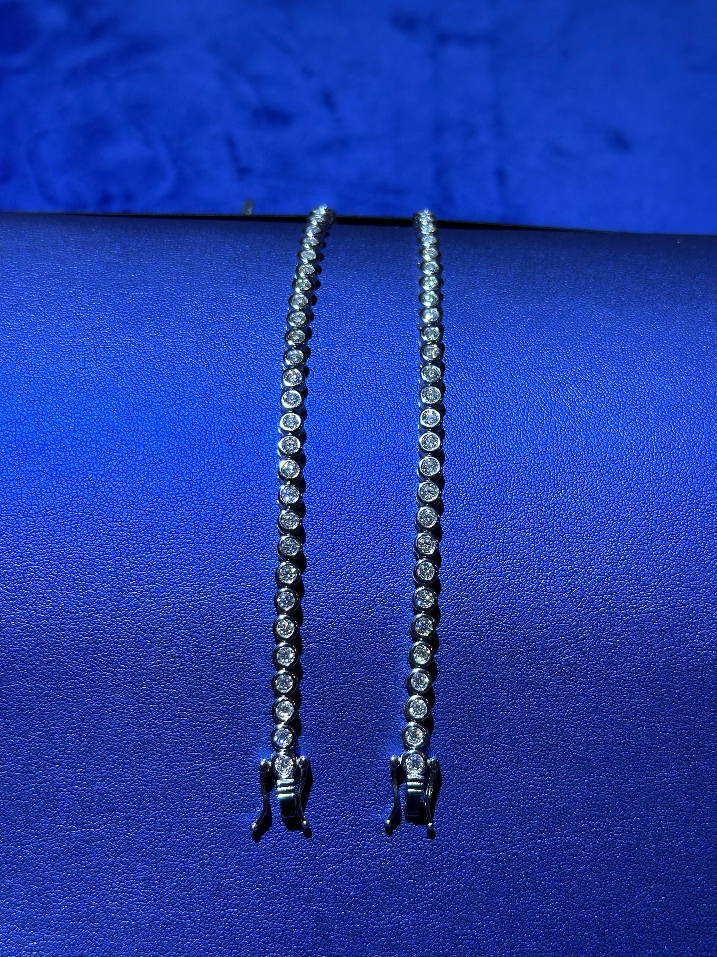 Tennis Bracelet Bezel Setting- Moissanite