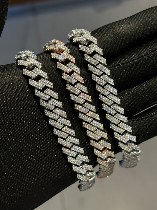 Prong set Cuban bracelet 12mm- Moissanite