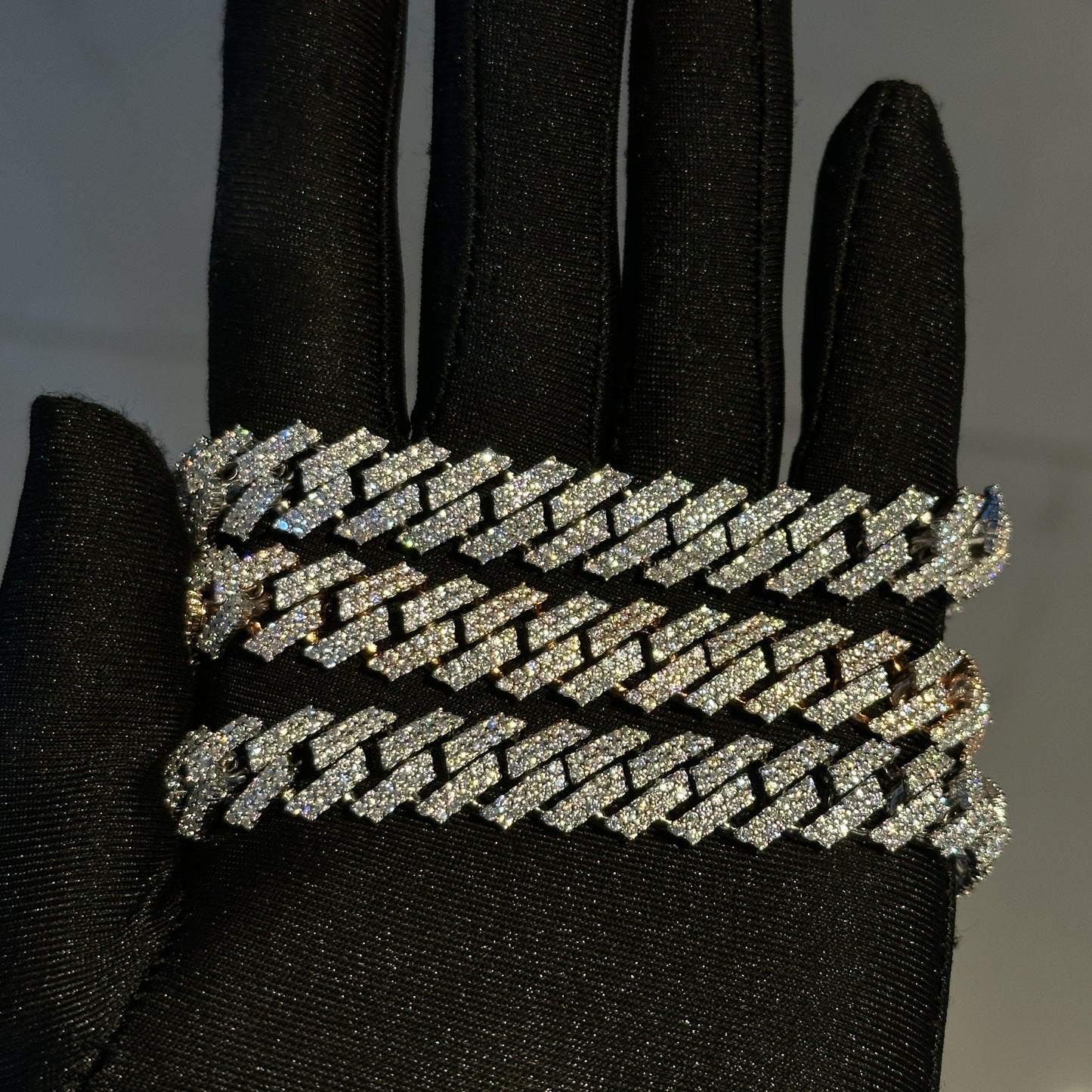 Prong set Cuban bracelet 12mm- Moissanite