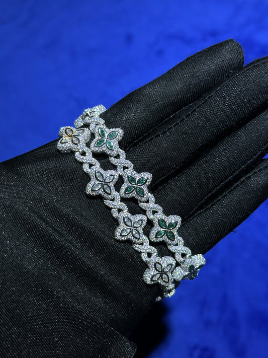 Infinity Clover Bracelet- Moissanite
