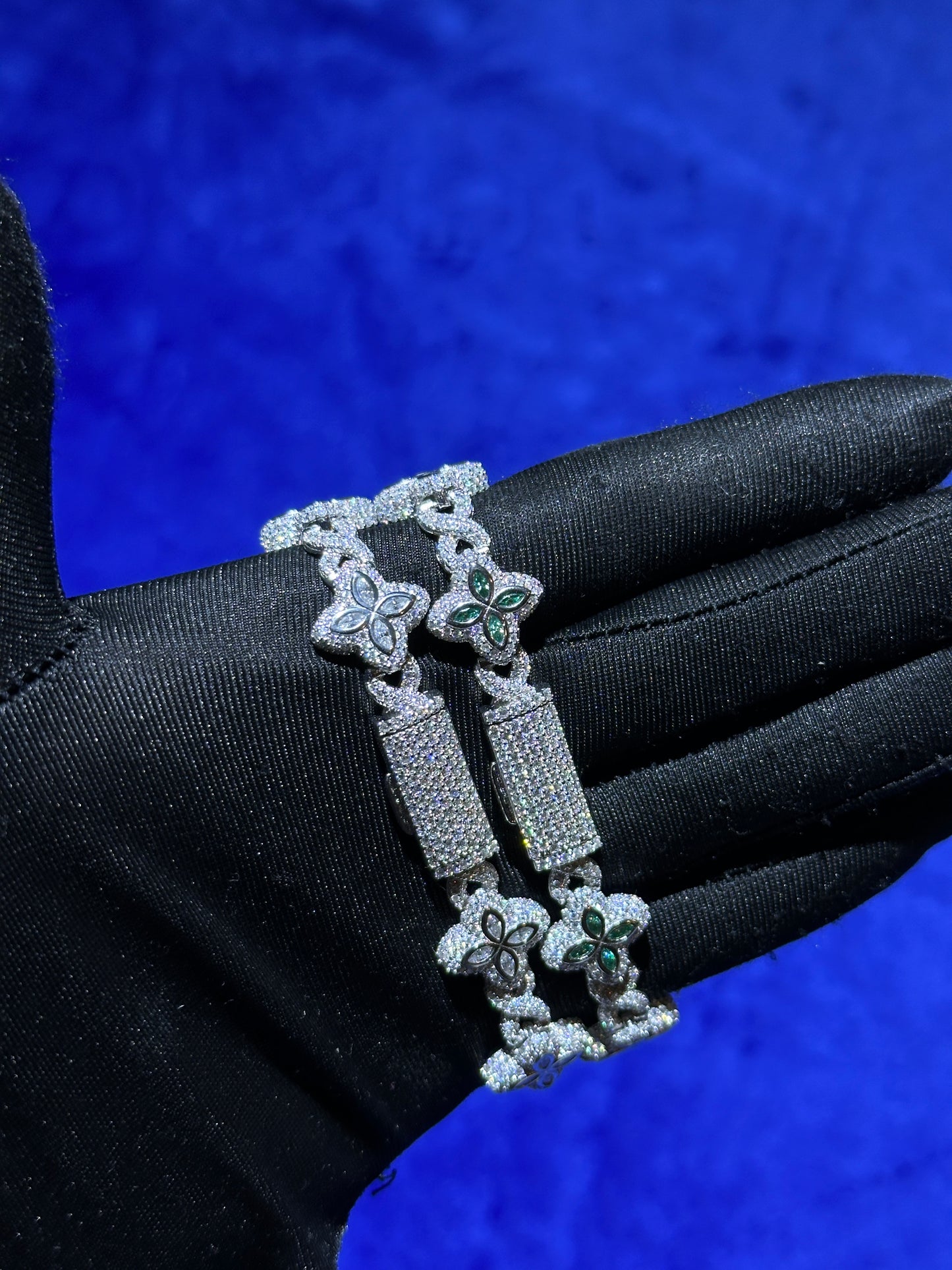 Infinity Clover Bracelet- Moissanite