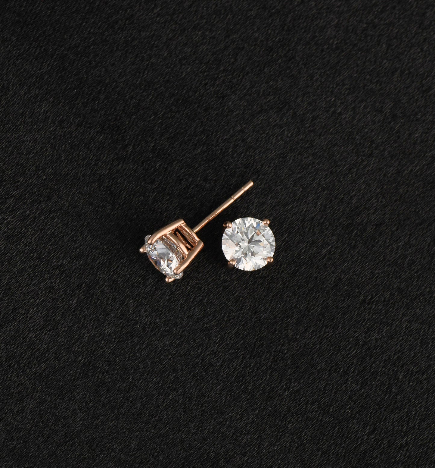 Stud Earrings 6.5mm- Moissanite