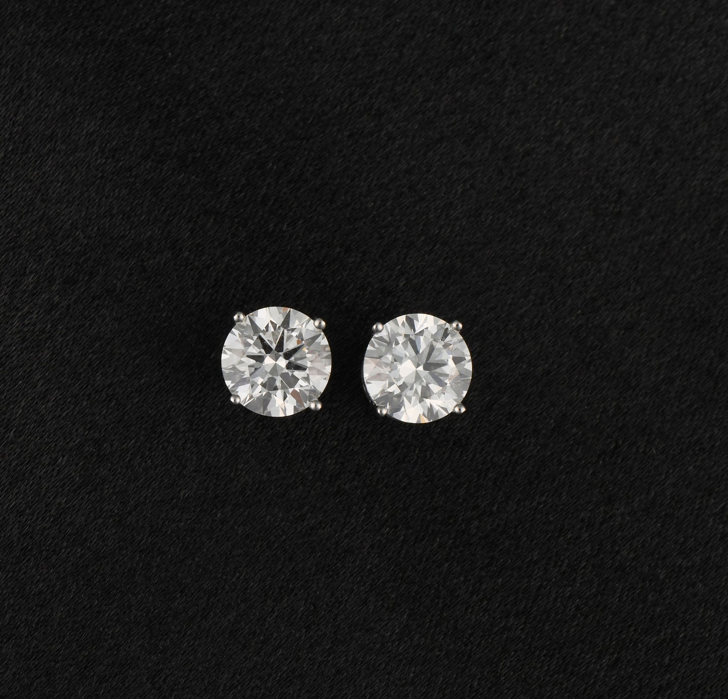 Stud Earrings 6.5mm- Moissanite