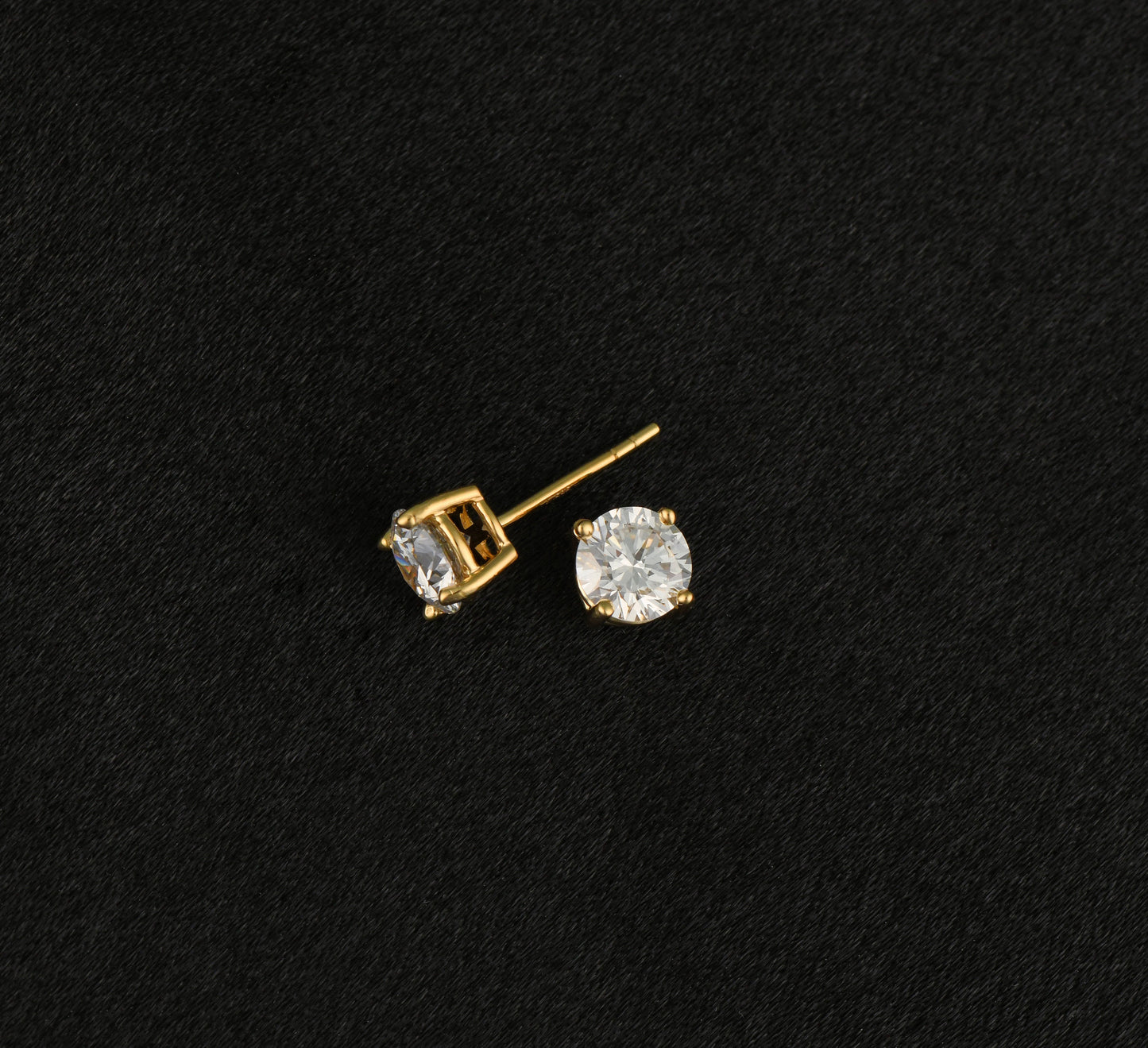 Stud Earrings 6.5mm- Moissanite